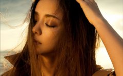 安室奈美惠40岁生日宣布明年引退 感谢歌迷25年支持